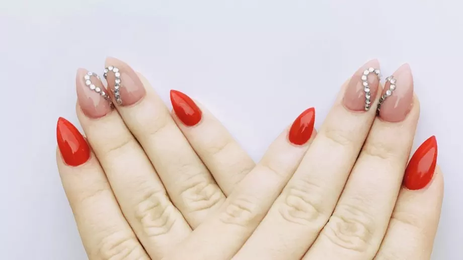 Стилни идеи за арт маникюр за Св. Валентин (СНИМКИ)