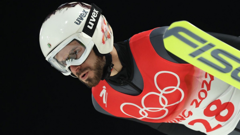 Българинът Владимир Зографски мина успешно през квалификацията по ски скок
