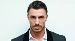 Това ли е истинската половинка на Виктор Стоянов? (СНИМКИ)