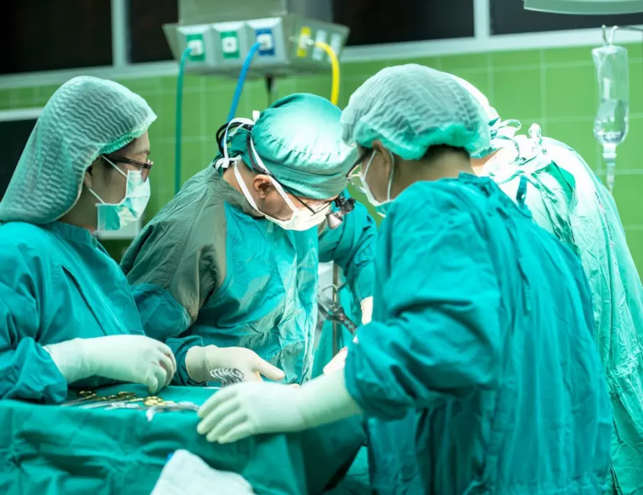 Пациентът с трансплантирано свинско сърце е починал от свински цитомегаловирус