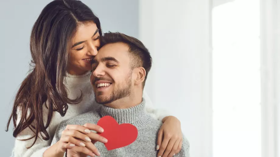 Тези зодии ще срещнат любовта през ФЕВРУАРИ 2024