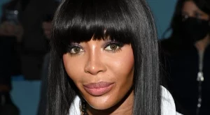 Наоми Кембъл се оплака от расизъм на летище София