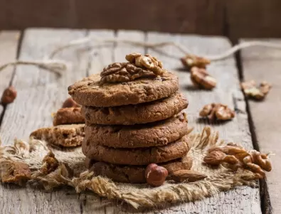 Рецептата на баба за класическите ореховки от детството