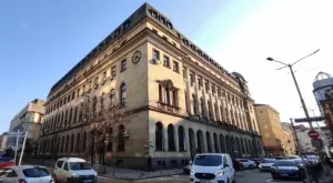 Bдигaт зaплaтитe в "Бългapcĸи пoщи" с 19% и ваучерите за храна от 60 на 100 лева