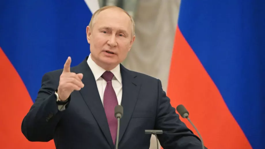 Рублата се срина заради действията на Путин в Украйна