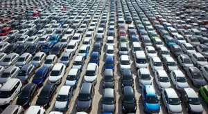 Повече от половината превозни средства в България са на над 20-годишна възраст