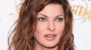 Линда Еванджелиста с шокиращи признания за личния си живот