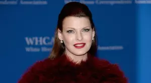 Отново на фокус: Прераждането на неукротимата Линда Еванджелиста