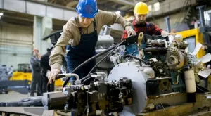 Българското производство продължава да се свива