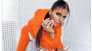 Поп-фолк дивата Анелия по-секси от всякога (СНИМКИ)