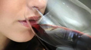 5 странични ефекта от пиенето на чаша вино всеки ден