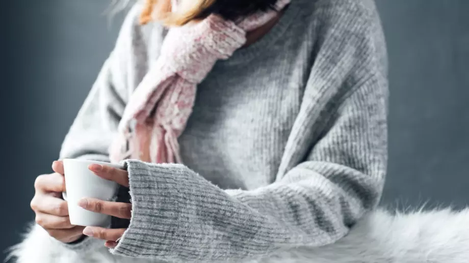 Дамски пуловер - как да го съчетаем с различни визии?