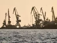 Москва: Разминирахме пристанището в Мариупол, време е да заработи