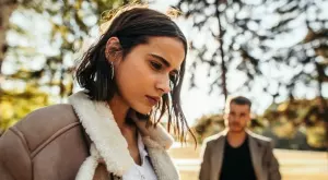 Някои хора никога няма да бъдат с вас, защото не са предназначени да бъдат   