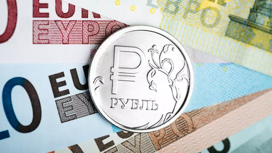 Рублата се възроди и отново поскъпва. Защо?