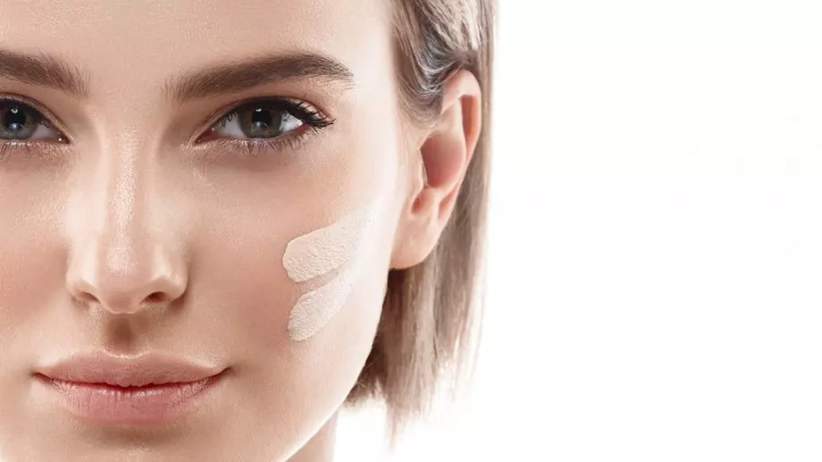 Как да изберем правилния фон дьо тен и лосион за тяло Victoria's Secret