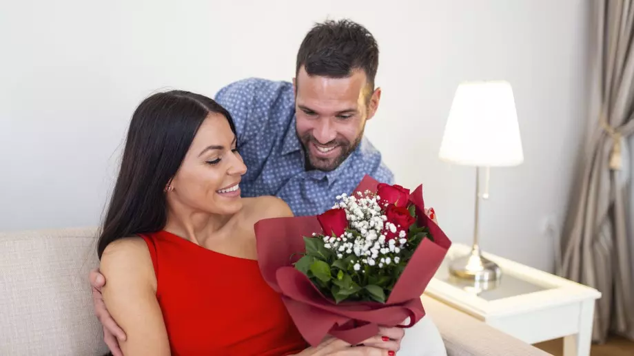 Любовно пожелание за 8 март според зодията 