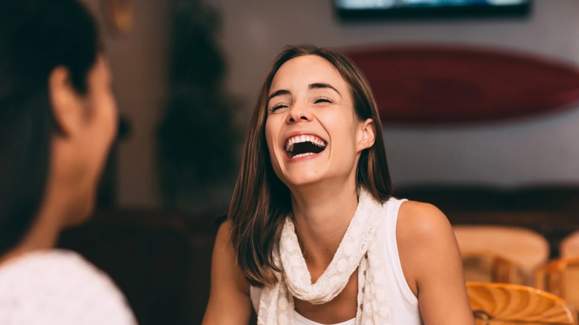 Най-смешен виц за деня: Отишъл един младеж на щанд