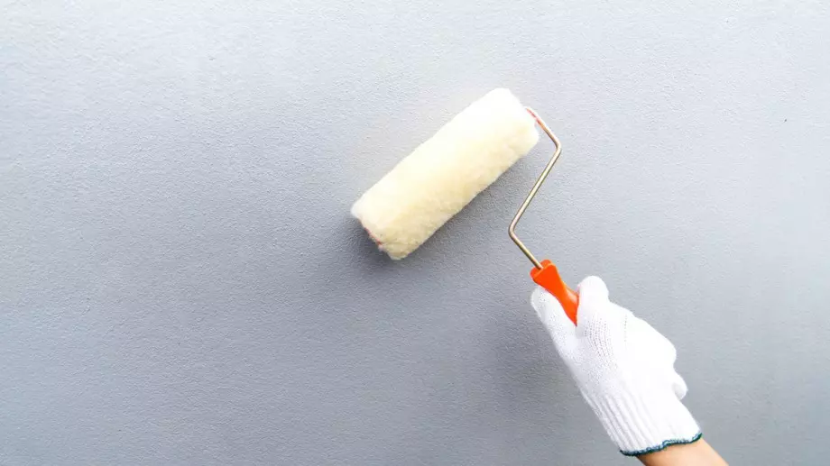 Грундиране и боядисване - процеси, вървящи ръка за ръка