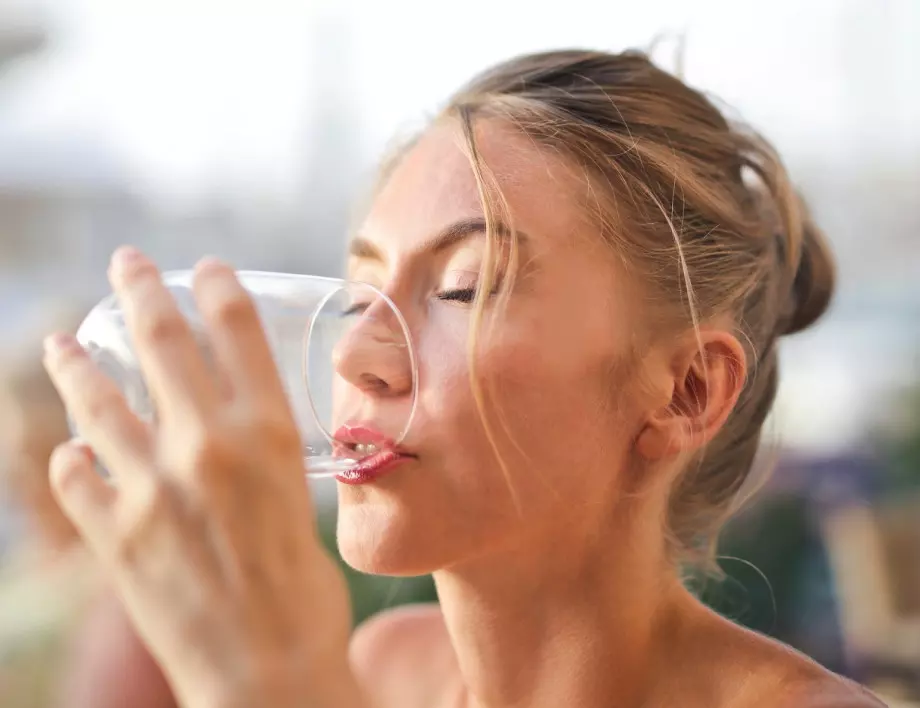 Тайната е разкрита: как се пие вода, за да отслабнете