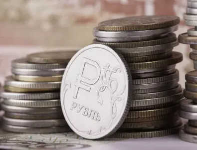 Руската рубла продължава да копае дъното, вече струва 1 стотинка