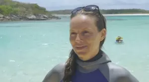 Eдинствената жена, гмурнала се на 122 м без кислородна маска (ВИДЕО)