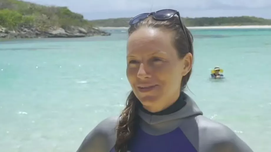 Eдинствената жена, гмурнала се на 122 м без кислородна маска (ВИДЕО)