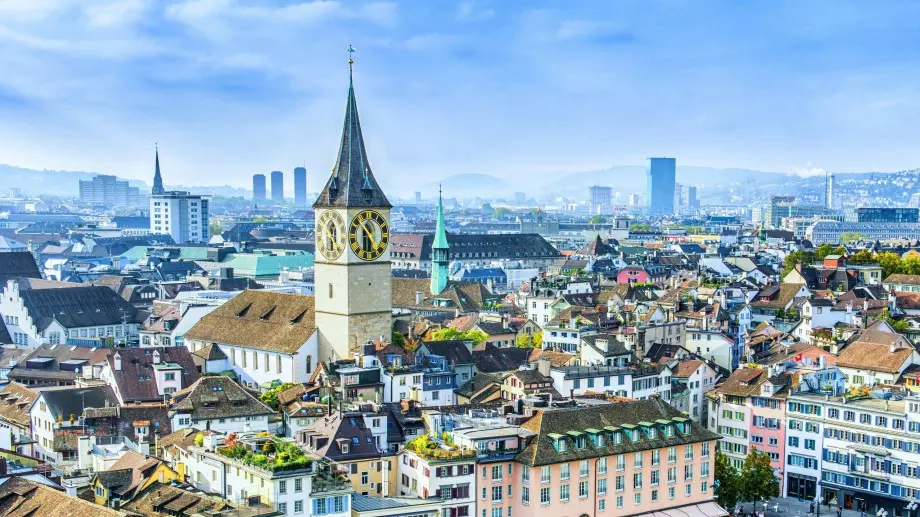 Швейцарците остават почитатели на парите в брой