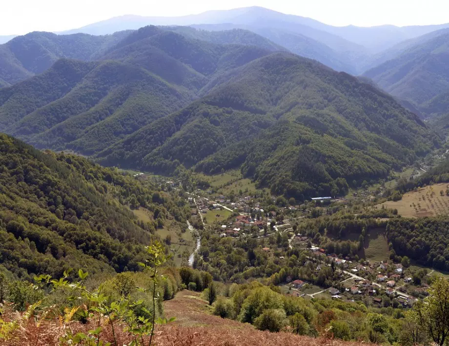 Ще познаете ли коя е най-дългата планина в България?