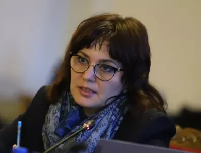 Сербезова ще съди уволнения от нея шеф на онкологията за клевета