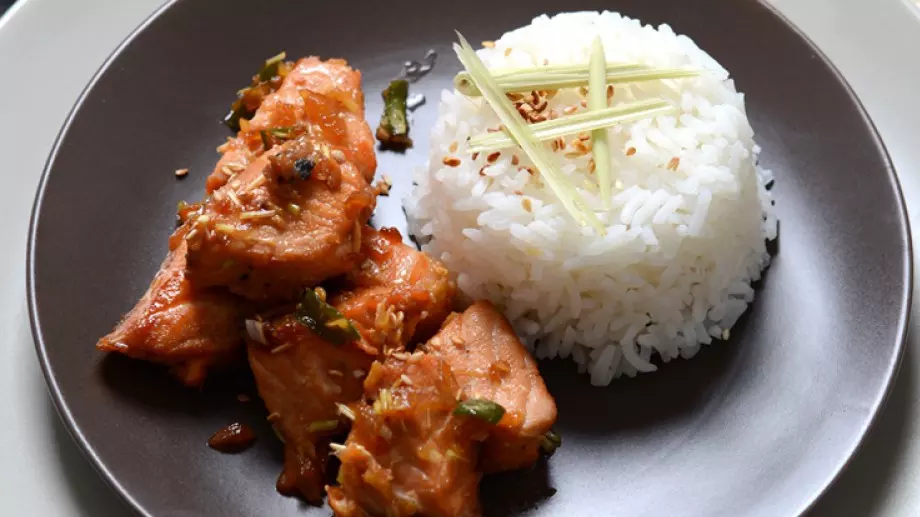 Карамелизирана сьомга 