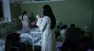 Как се ражда в бомбоубежище, докато атакуват града ти