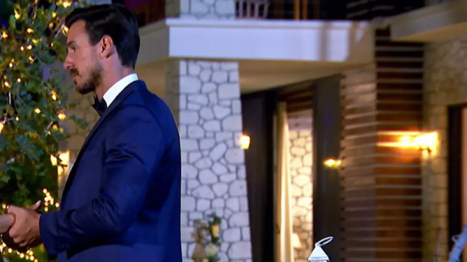 Виктор Ергенът гушна миска на специално събитие (СНИМКА)