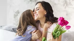 Какво цвете да подарите на 8 март според зодията