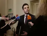 Металните решетки в парламента не допадат и на Никола Минчев