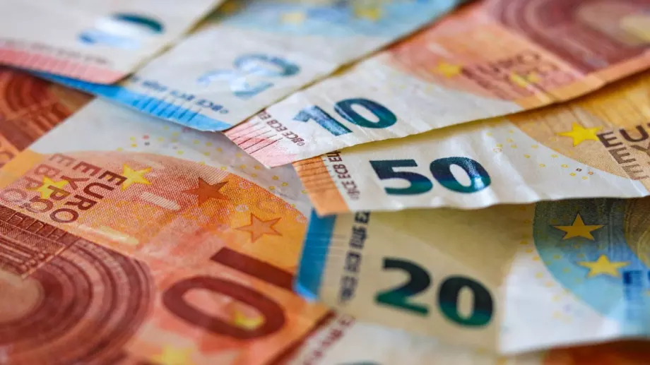 Българите от чужбина спряха да пращат пари у нас