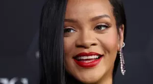 Риана издаде пола на бебето си (СНИМКИ)