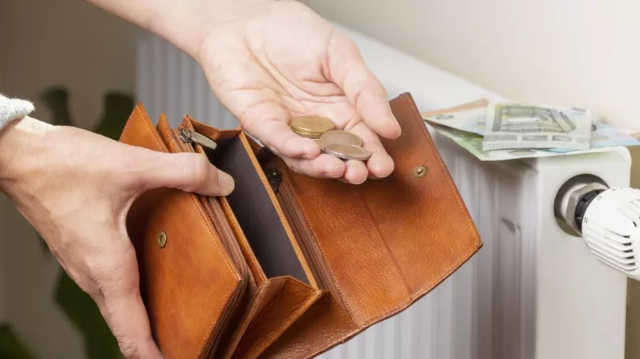 Увеличението на пенсиите няма да лиши пенсионерите от помощи за отопление