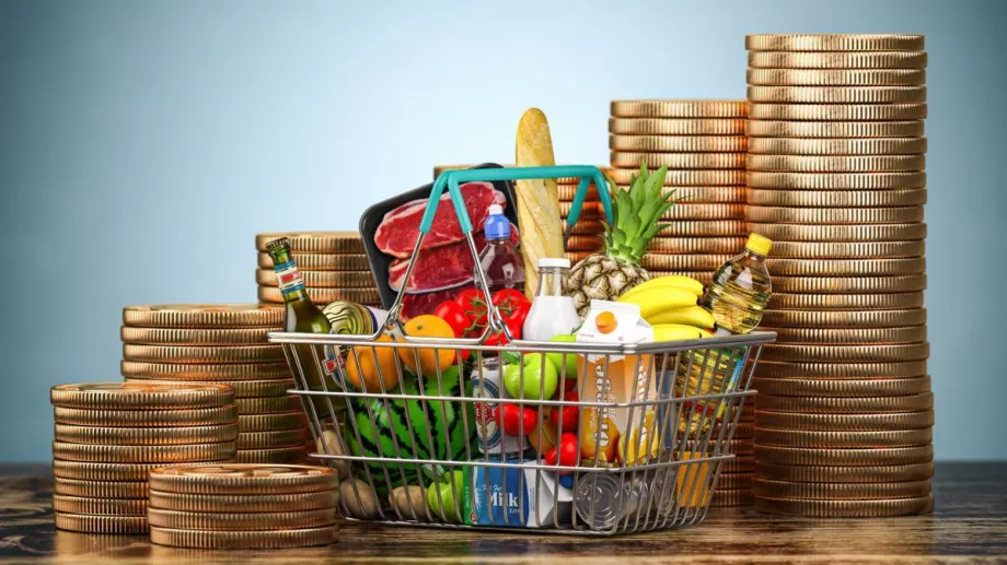 Месечната издръжка на семейство скочи драстично, българите обедняват