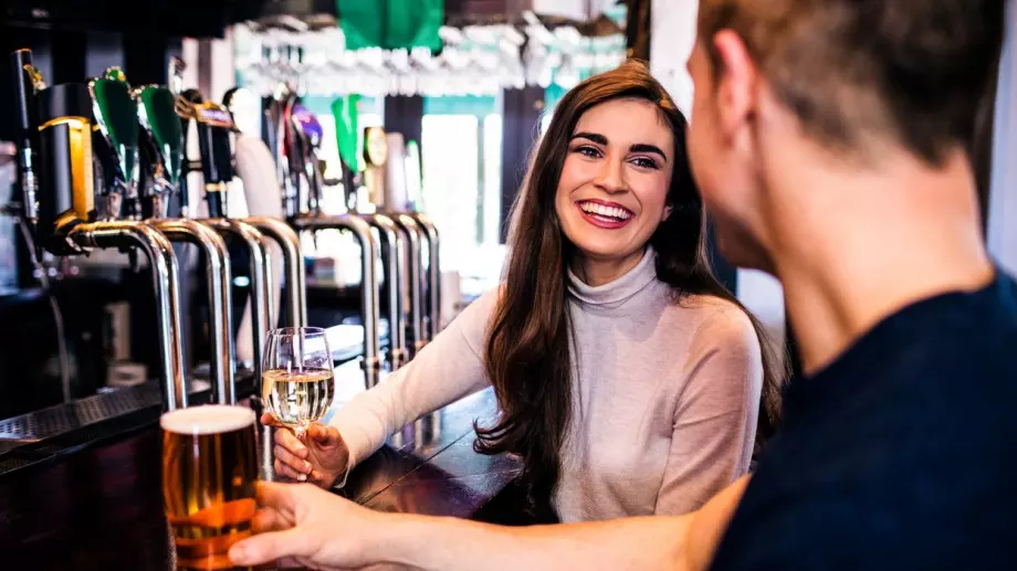 Виц на деня: Старшина излязъл на среща с готина мацка