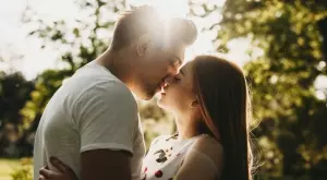 Някои хора носят щастие, докато други ви помагат да научите трудни уроци   