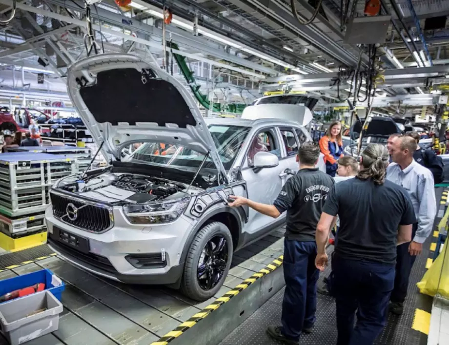 Toyota и Volvo обявиха съкращения на производството