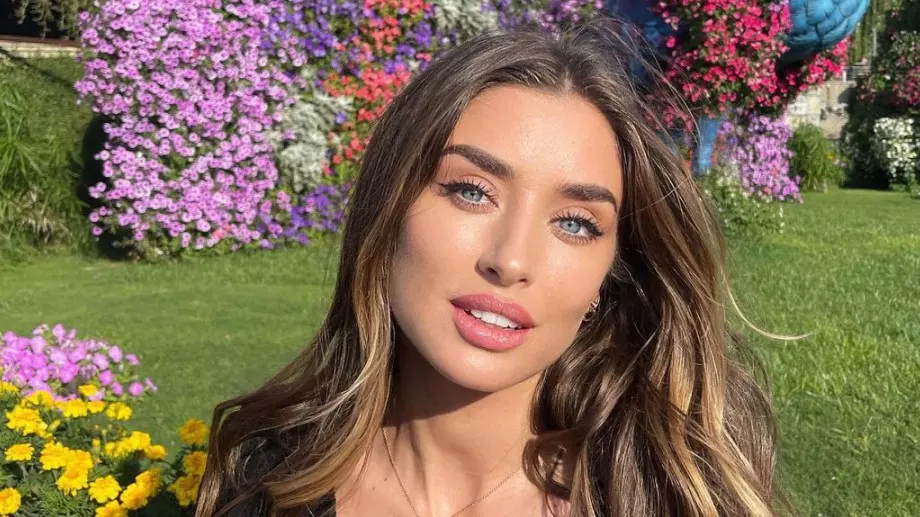 Саня Борисова позира гола  (СНИМКИ)