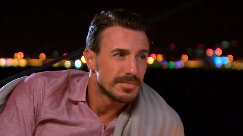 Една от участничките в "Ергенът" отхвърли Виктор, отказа да го целуне