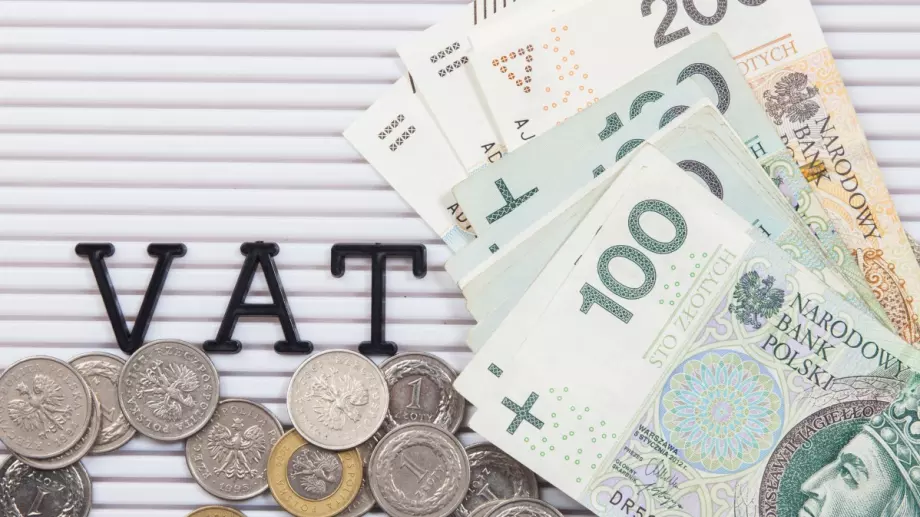 Полша намалява данъка върху доходите, за да пребори кризата 