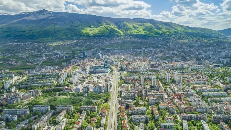 София създава около 43% от икономиката на България към 2020 година