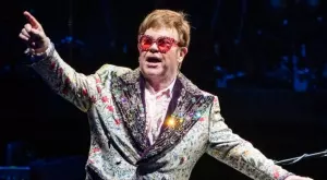 Елтън Джон се сбогува със сцената, изнесе последния си концерт