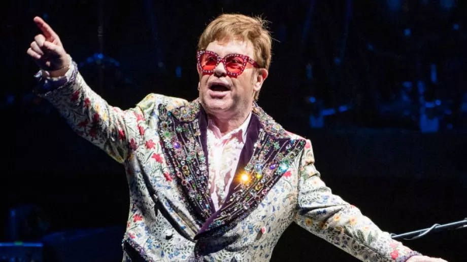 Елтън Джон се сбогува със сцената, изнесе последния си концерт