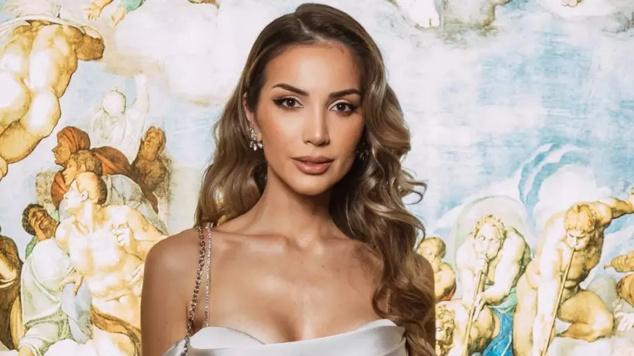 Вижте как изглежда Алекс Петканова без грим (СНИМКИ)