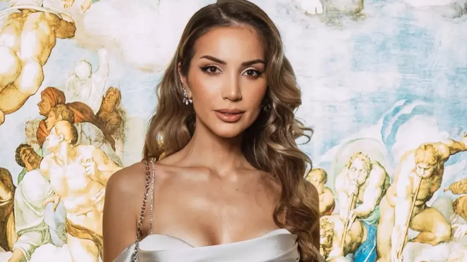 Вижте Александра Богданска преди корекциите (СНИМКИ)